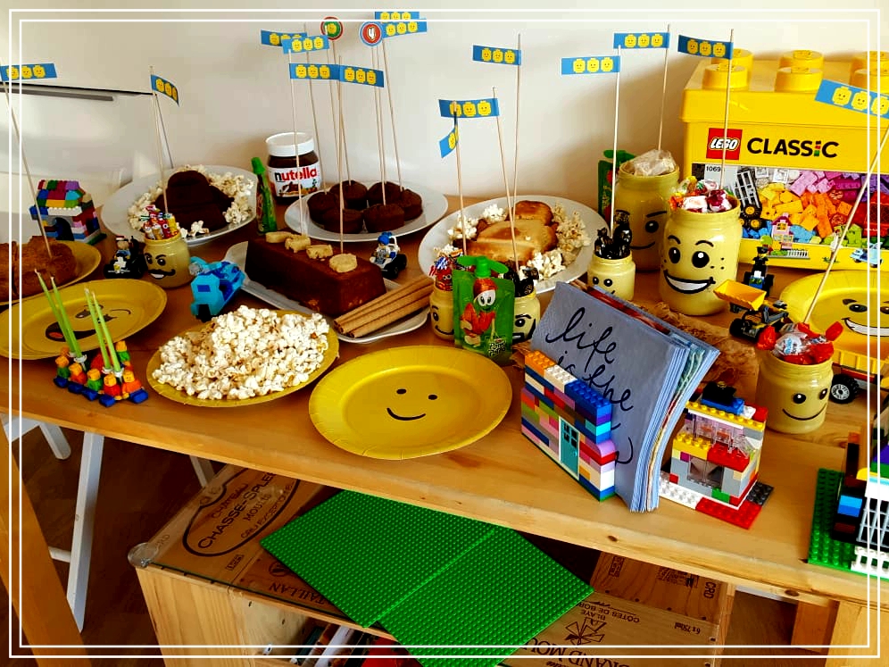 Jeux, goûter et invitation pour un anniversaire Lego - Au pays de